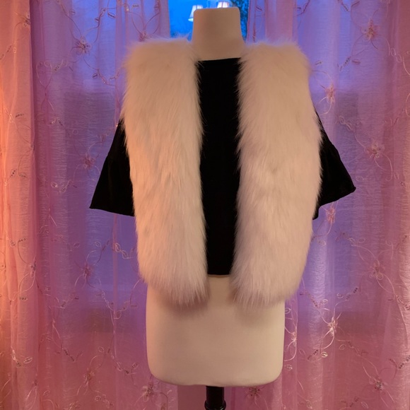 Stunning White Furry Vest - Picture 1 of 1